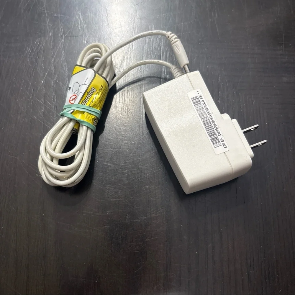 Samsung Smart Cam SNH-P6410BN Camera and Power Adapter